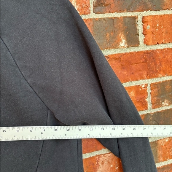 Fabletics XL Zaylee Black Funnel Neck Zipper Back Thumbhole Tunic Sweatshirt - Picture 8 of 10